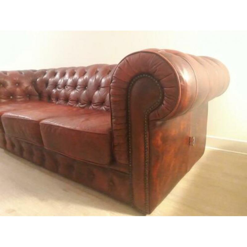 Chesterfield Bank (Oxblood rood)