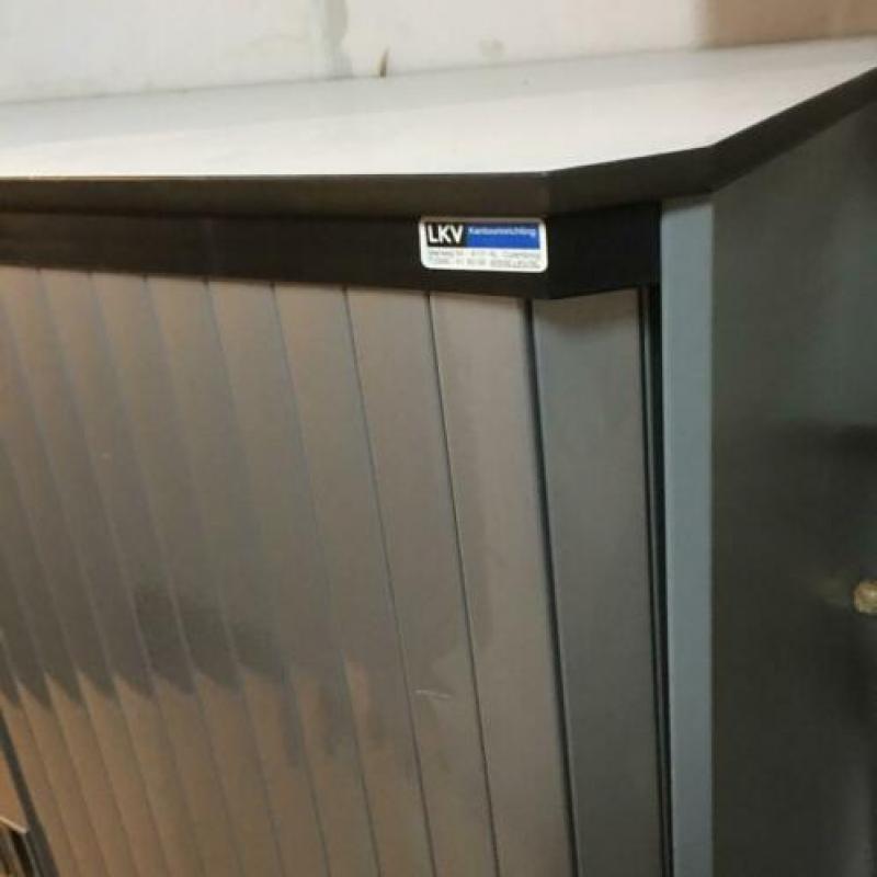 Archiefkast roldeurkast garagekast hoog 136 breed 125 gispen