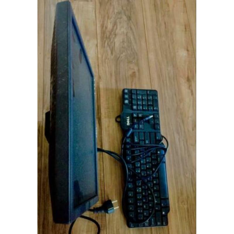 Pc scherm LCD Dell 16 inch & type bord