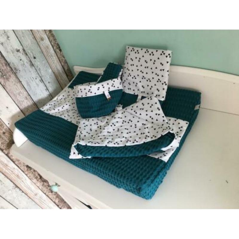 Set babykamer wafel XL Petrol & Driehoekjes