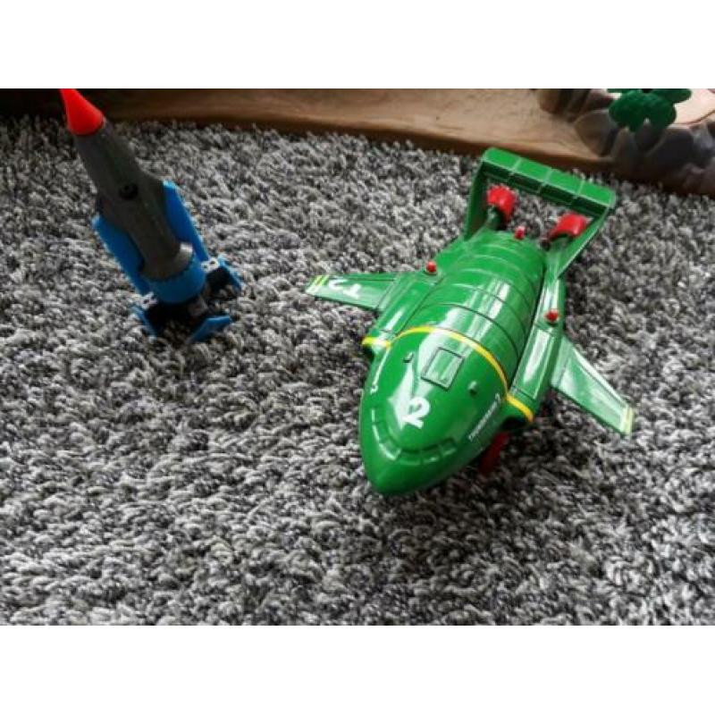 thunderbirds (Tracy eiland)van Matchbox