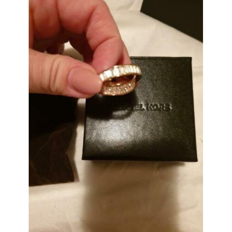 Michael kors ring