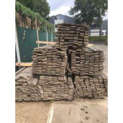 Grote pakketten sloophout te koop