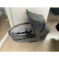 Mutsy Evo Reiswieg Urban Nomad Grijs