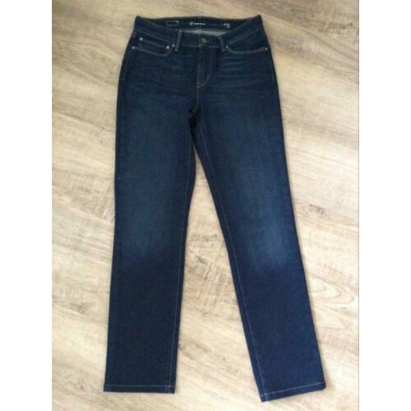 Dames Levi’s broek 27/32