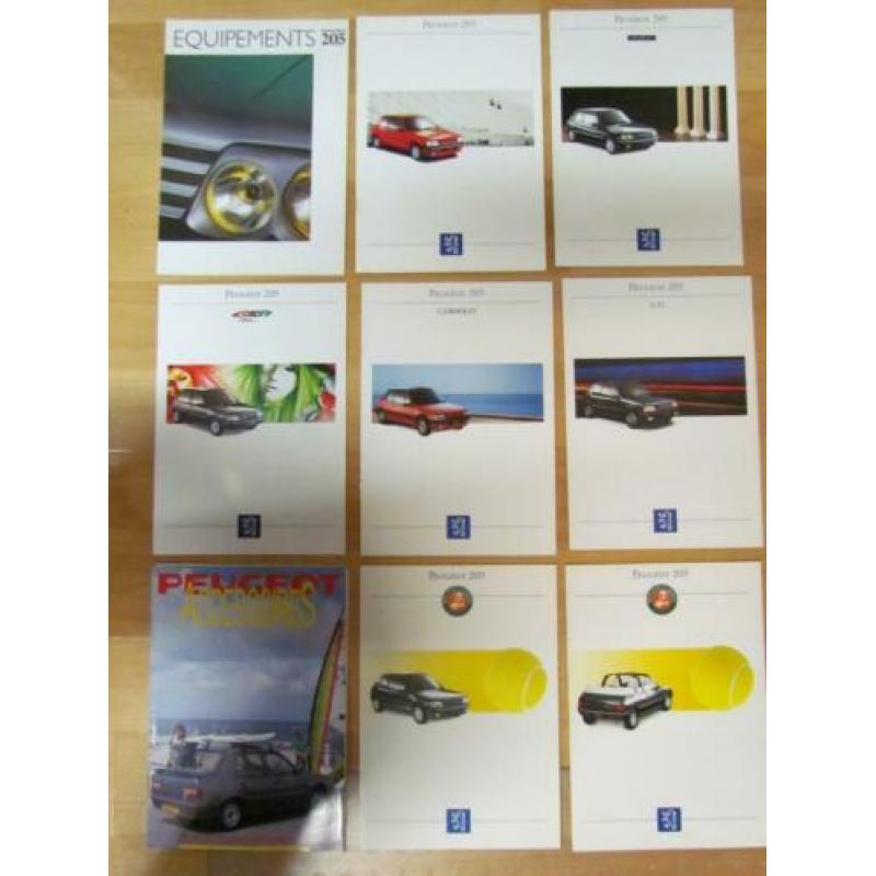 Peugeot 205 + 205 GTi + 205 Cabriolet. Ruim 50 items.