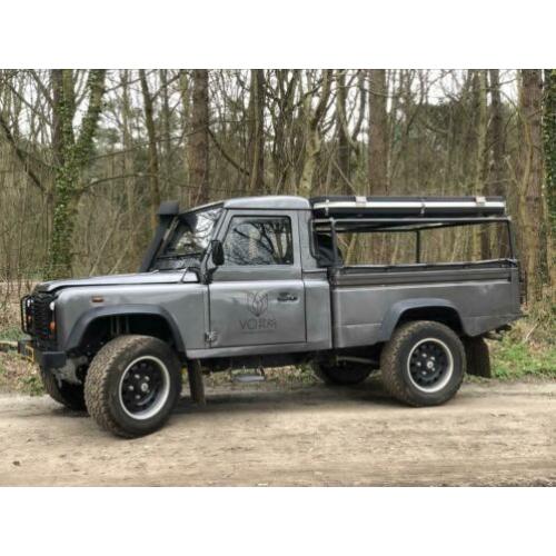 Land Rover Defender 110 grijs kenteken TD5 youngtimer dakten
