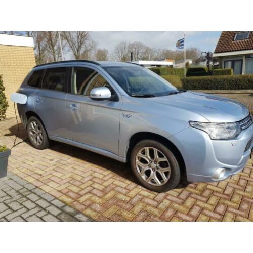 Mitsubishi Outlander Instyle PHEV 4WD
