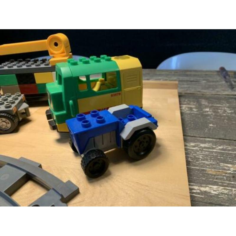 Duplo trein en vrachtwagentjes