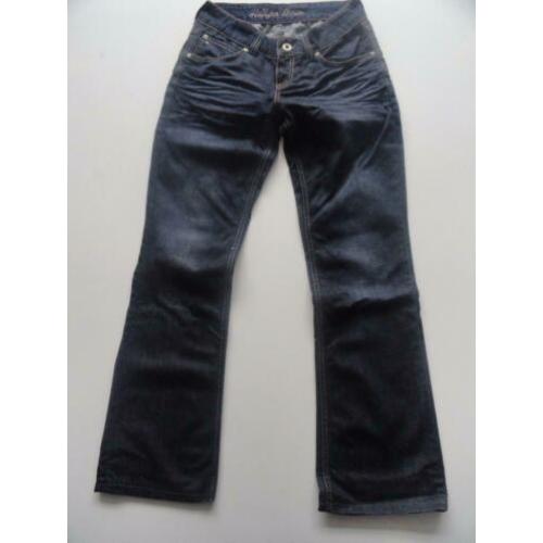 Nieuwe Hilfiger Denim donkerblauwe spijkerbroek. Maat 27-32