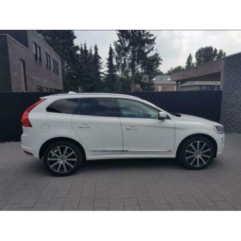 Volvo XC60 D4 Aut6 2013 Wit summum