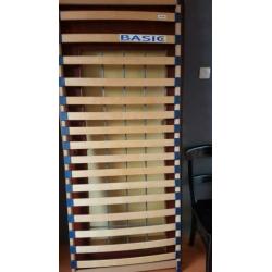2 bedbodems 80 cm bij 2 meter. Ook 2 onderstel verstelbaar