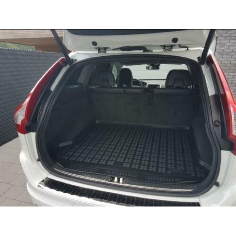 Volvo XC60 D4 Aut6 2013 Wit summum
