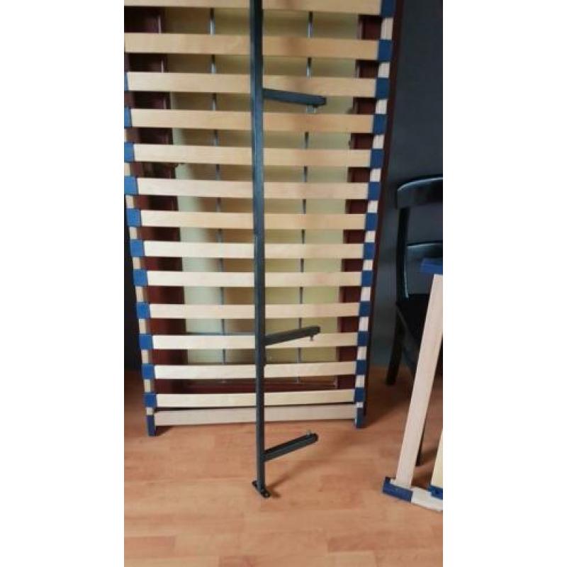 2 bedbodems 80 cm bij 2 meter. Ook 2 onderstel verstelbaar