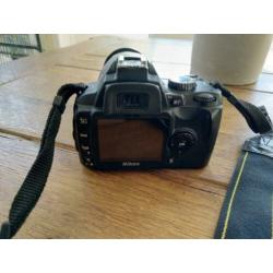 Nikon D60 met lens 18-105