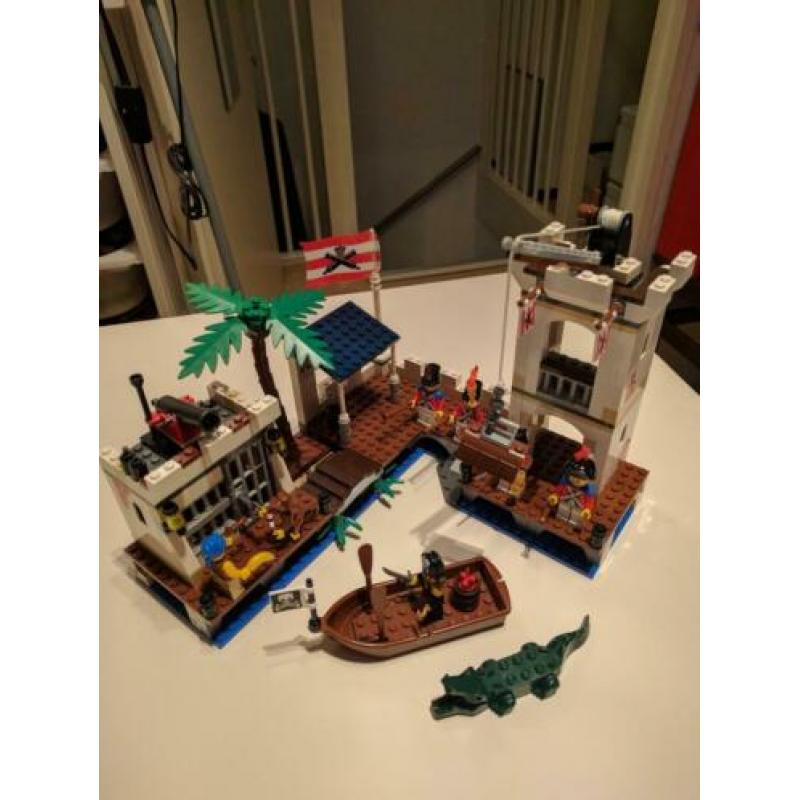 LEGO PIRATES - Set 6242 - Soldiers' Fort