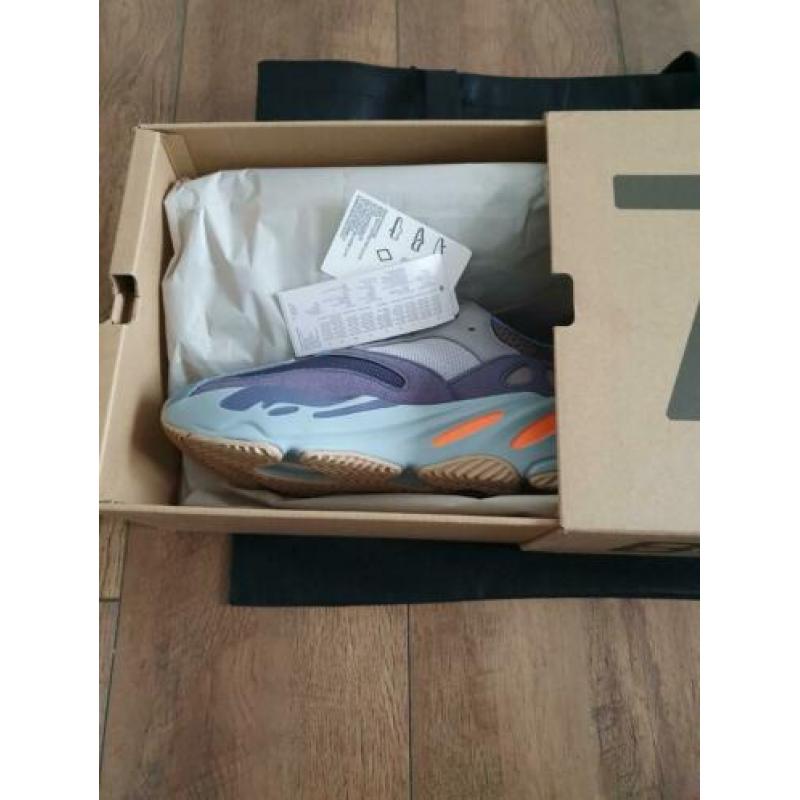 yeezy boost 700 36 3 ½