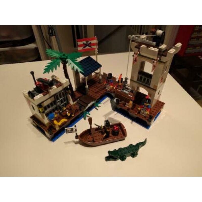 LEGO PIRATES - Set 6242 - Soldiers' Fort