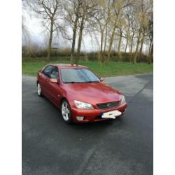 Lexus IS 200 2.0 2001 Rood