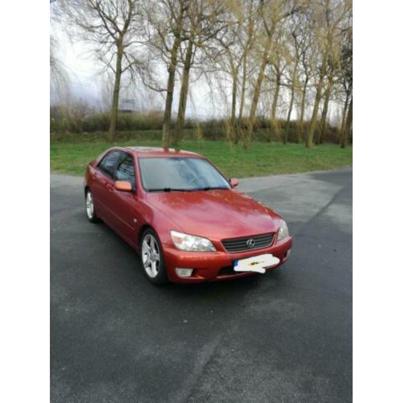 Lexus IS 200 2.0 2001 Rood