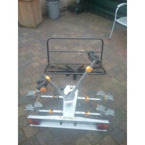 Te koop fietsdrager en koffers drager samen compleet.