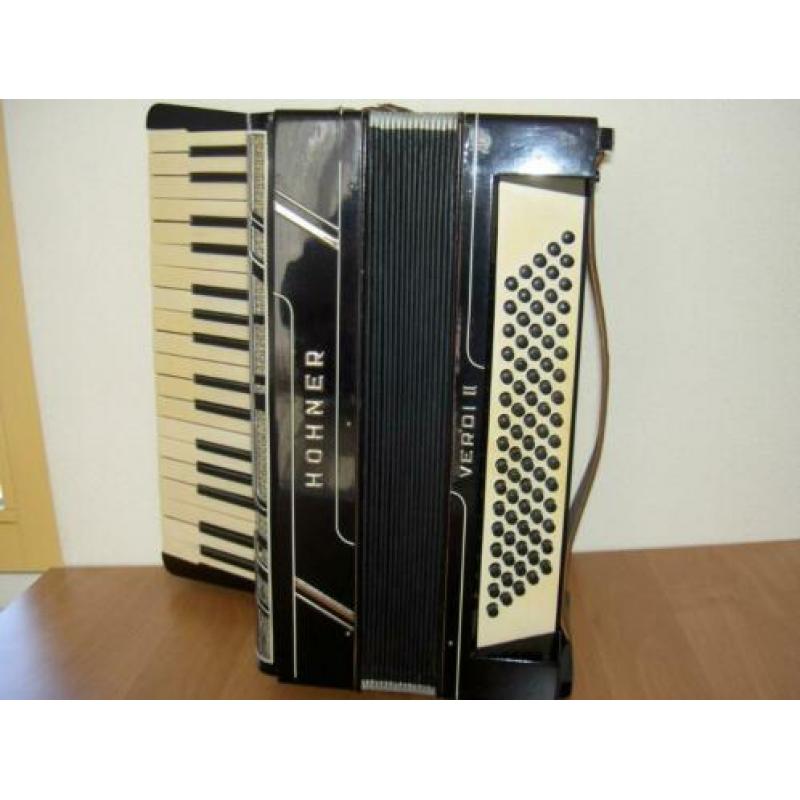 Acordeon 80 basser Hohner