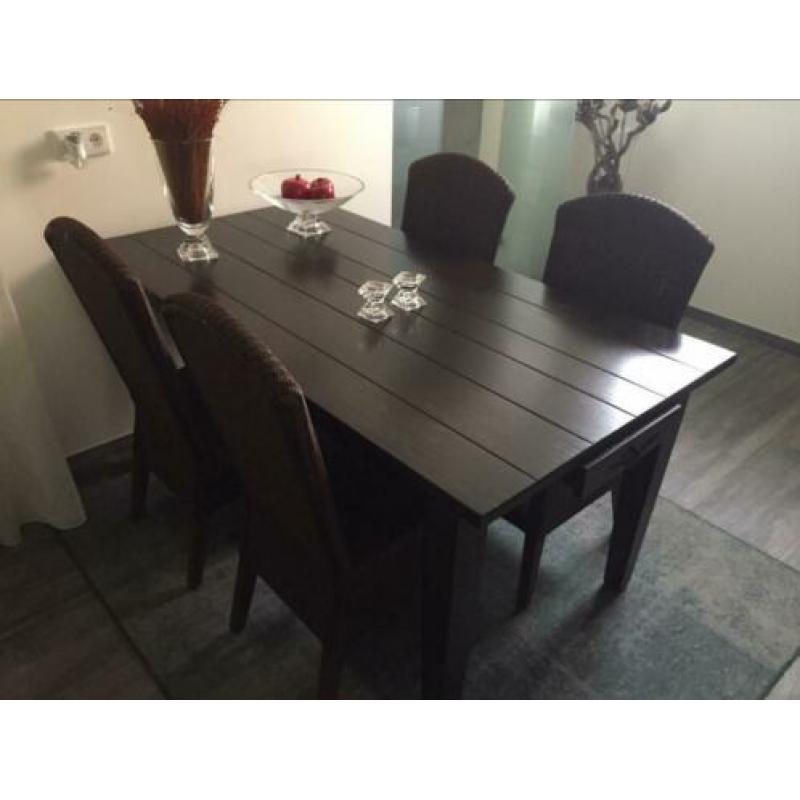 Vier kamerstoelen, merk loom,kleur bruin
