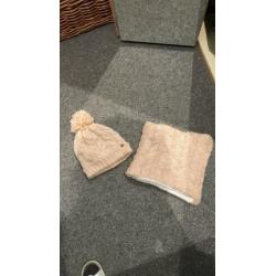Roze glitter muts en col sjaal