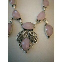 Prachtige handgemaakte 925z ketting met roze quartz 50cm