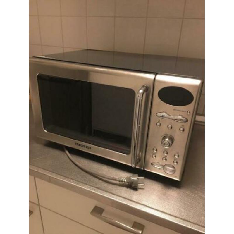 Samsung Rvs combimagnetron in nieuw staat.