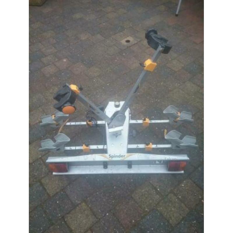 Te koop fietsdrager en koffers drager samen compleet.