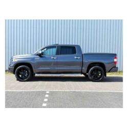 Toyota Tundra Platinum 5.7 V8 4x4 Crew Cab