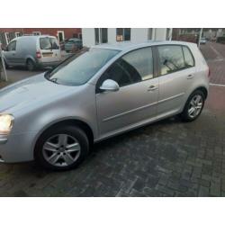 Volkswagen Golf 1.6 16V FSI 85KW 5D Aut6 2005 Grijs