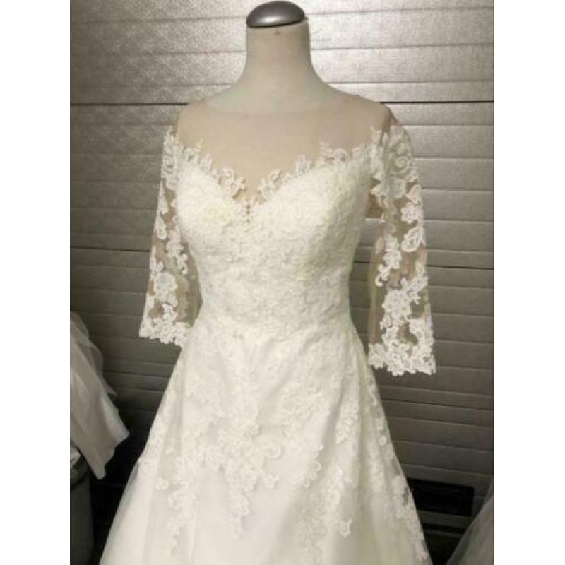 nieuw lady bird merk 38-40-42 maat prachtige bruidsjurk