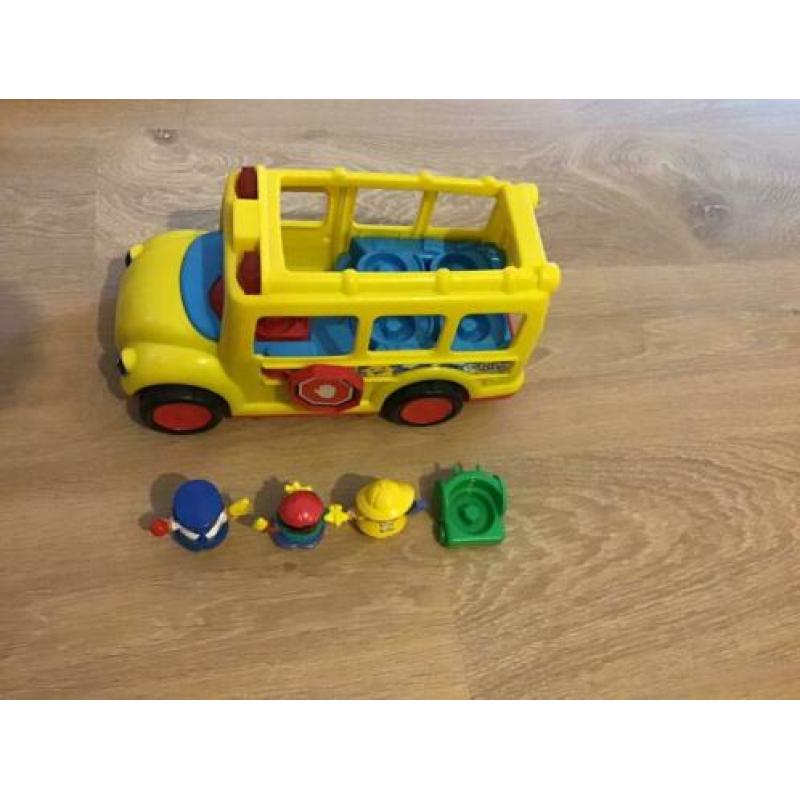 Little people schoolbus incl. 3 poppetjes