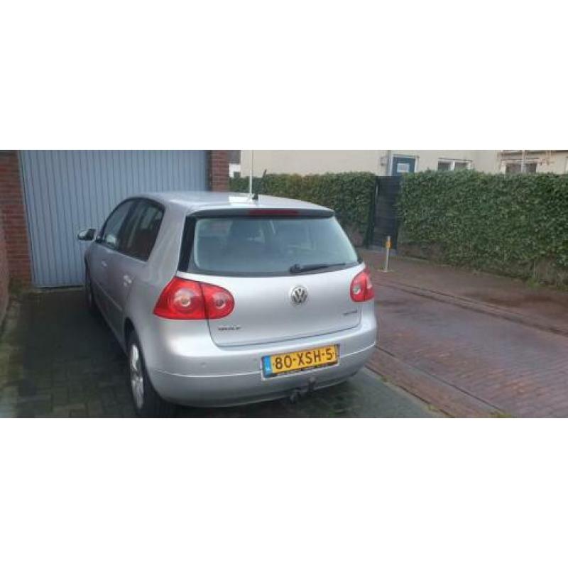 Volkswagen Golf 1.6 16V FSI 85KW 5D Aut6 2005 Grijs