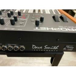 Dave Smith DSI Prophet Rev2 8 voice