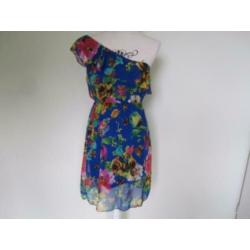 Wauwww! Feestelijke floral rozen vlinder jurk mt M