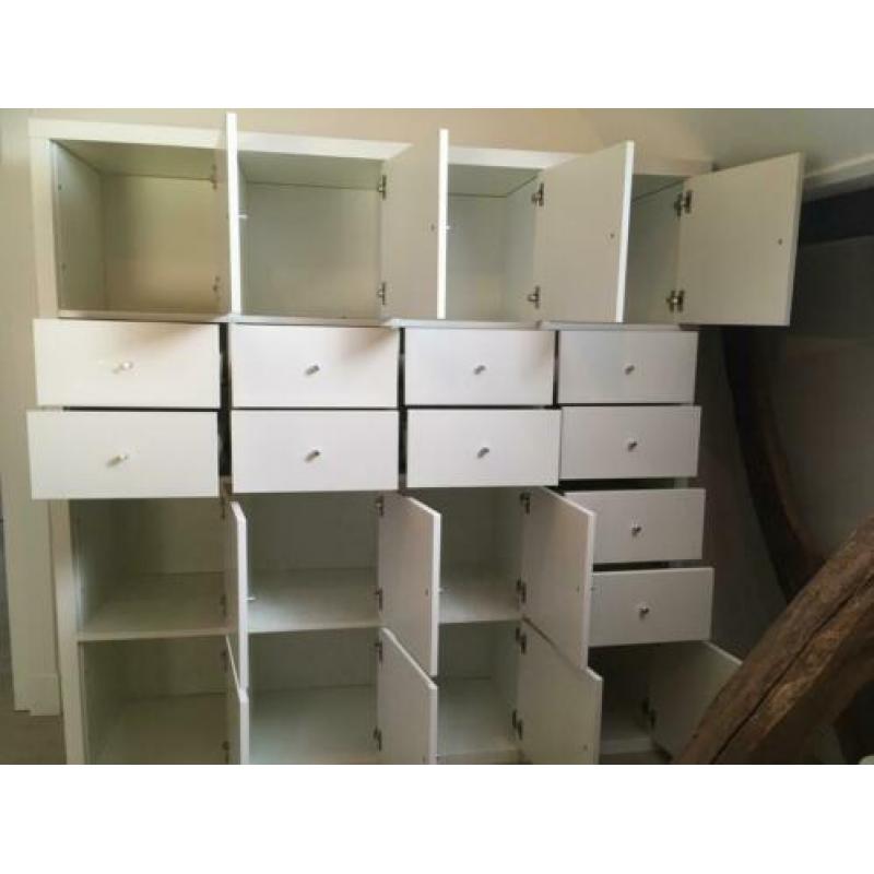 Kallax kast Ikea (wit) geheel gesloten