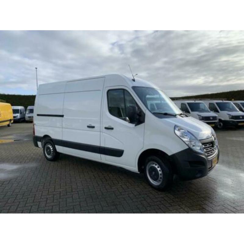 Renault Master 2.3 DCi 126 PK / L2H2 / 1e EIG / TREKHAAK 2.5
