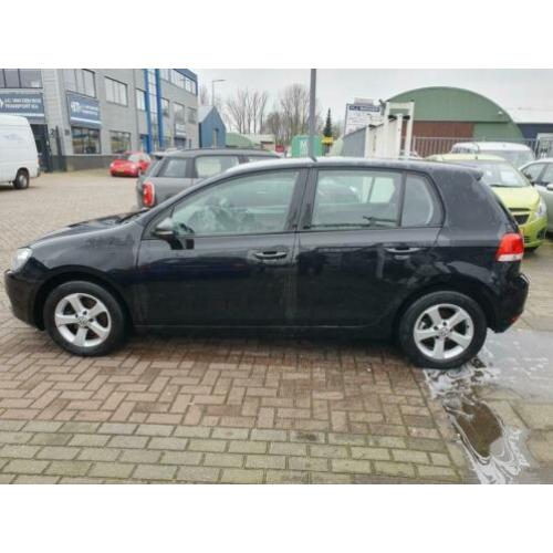 Volkswagen GOLF 1.6 TRENDLINE