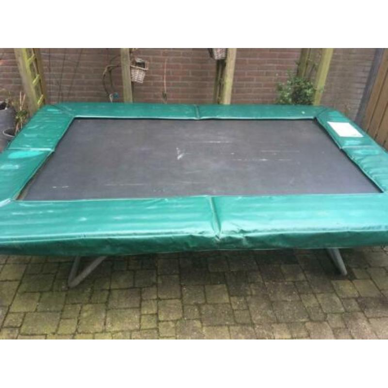 Trampoline