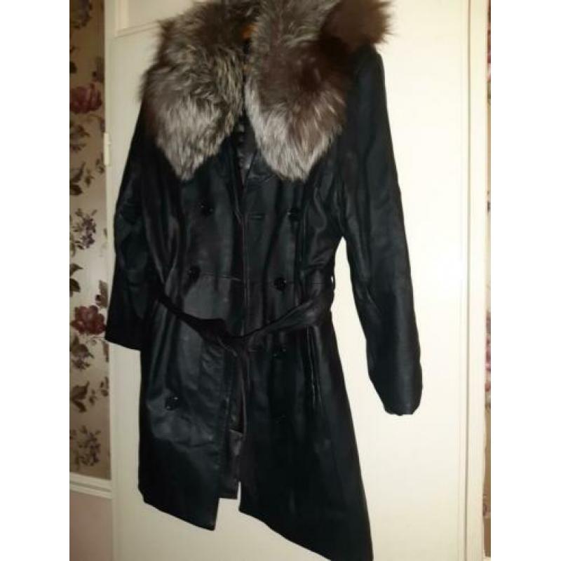 Leren trenchcoat met echte bontkraag