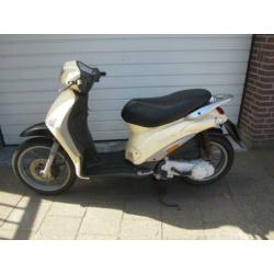 piaggio liberty 50 geel kenteken 45 KM