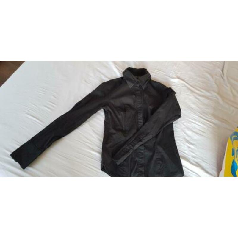Mexx blouse en zwarte broek
