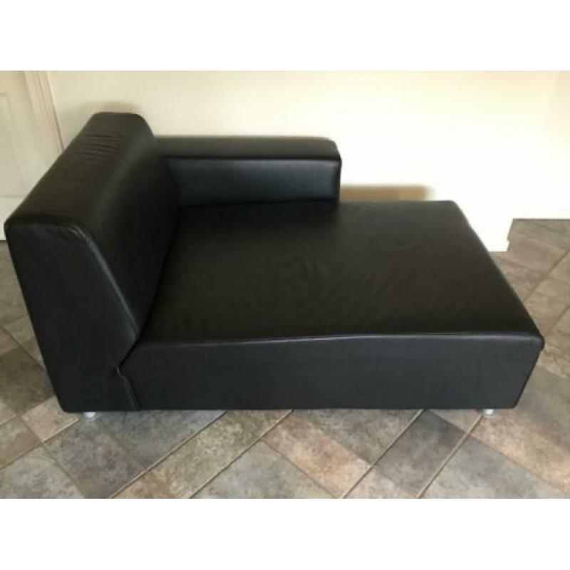 Prachtige zwart leren Chaise Longue (model Gelderland)