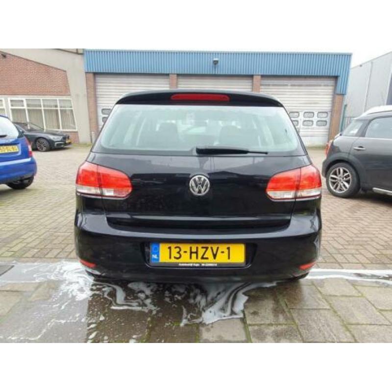Volkswagen GOLF 1.6 TRENDLINE
