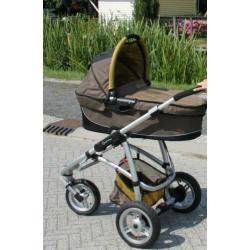 Kinderwagen Quinny, met nieuwe regenhoes en voetenzak.