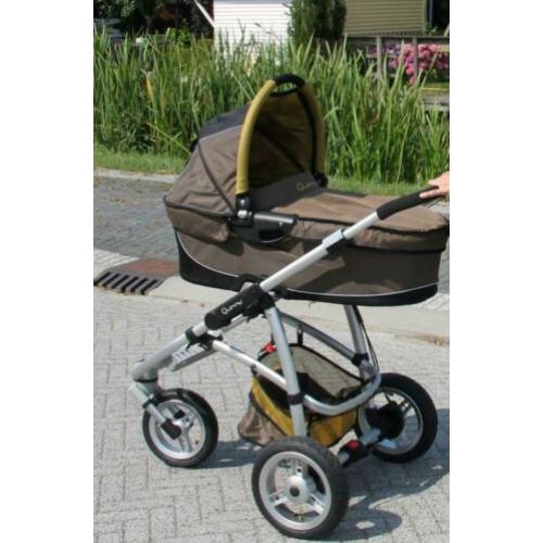 Kinderwagen Quinny, met nieuwe regenhoes en voetenzak.