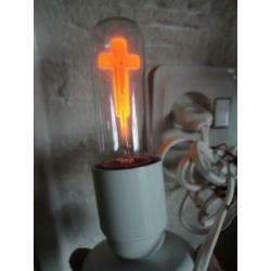 Lampje met lichtgevend kruisje